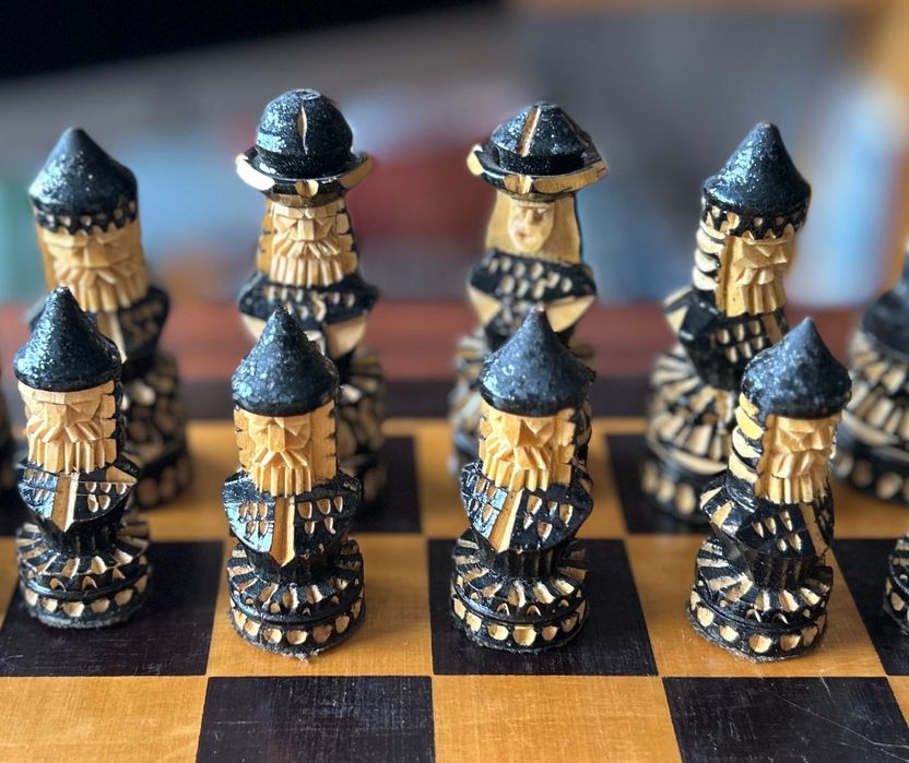 Jogo de Xadrez em madeira