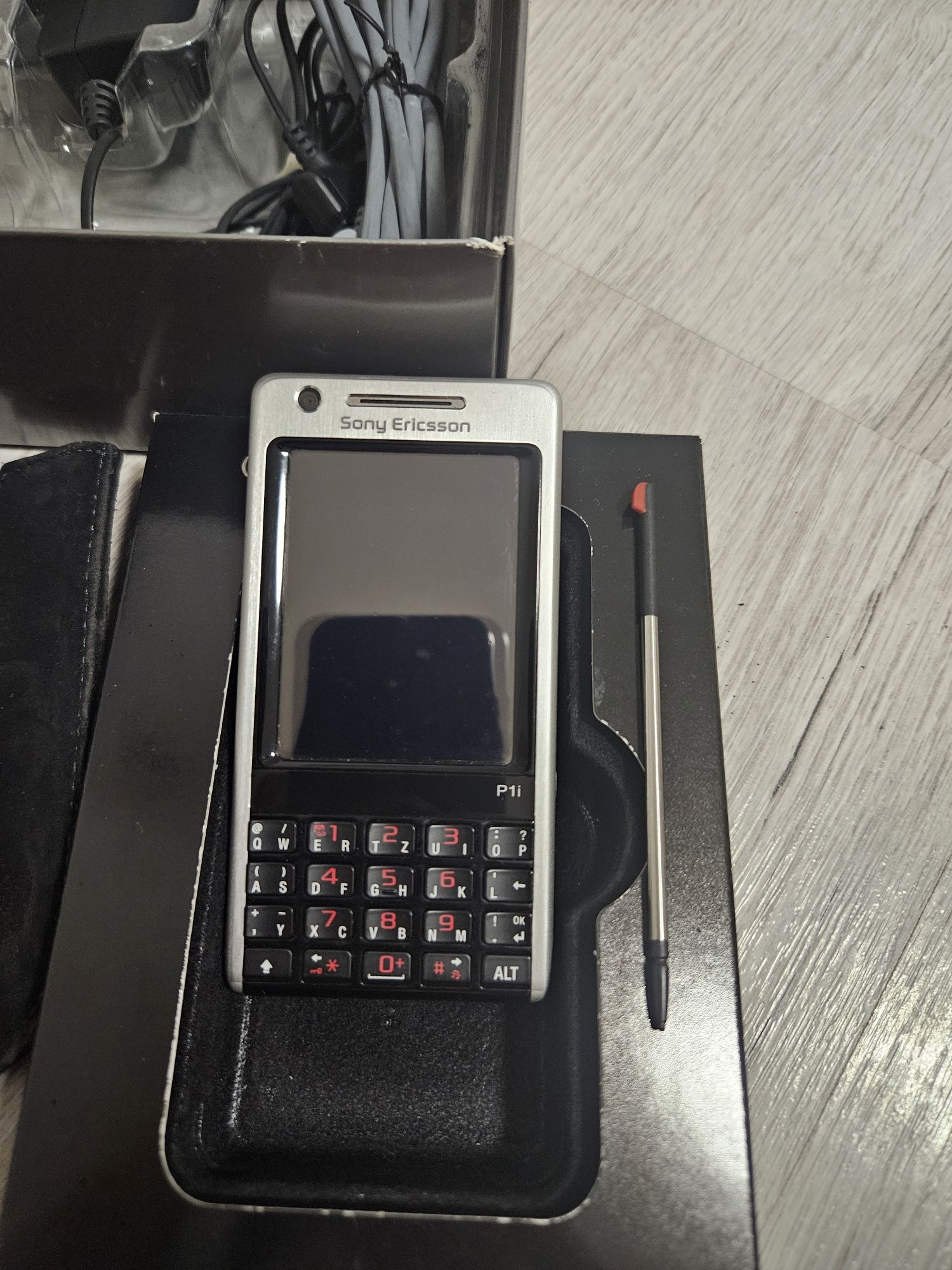 Sony Ericsson W960, P1i, W850, Aino U10