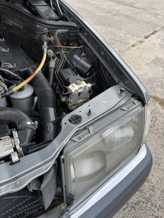 Mercedes W 124 2.5 D E-class