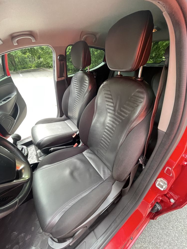 Продам Lancia ypsilon 2012 р.в. 0,9 biturbo