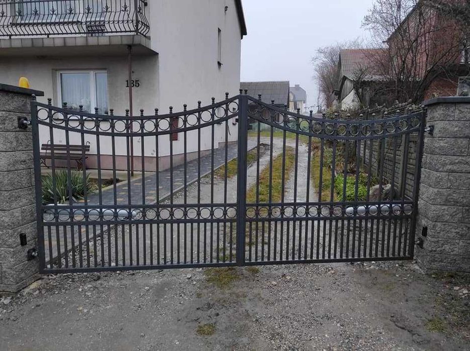 Ogrodzenie nowoczesne frontowe, palisadowe, aluminiowe, stalowe,