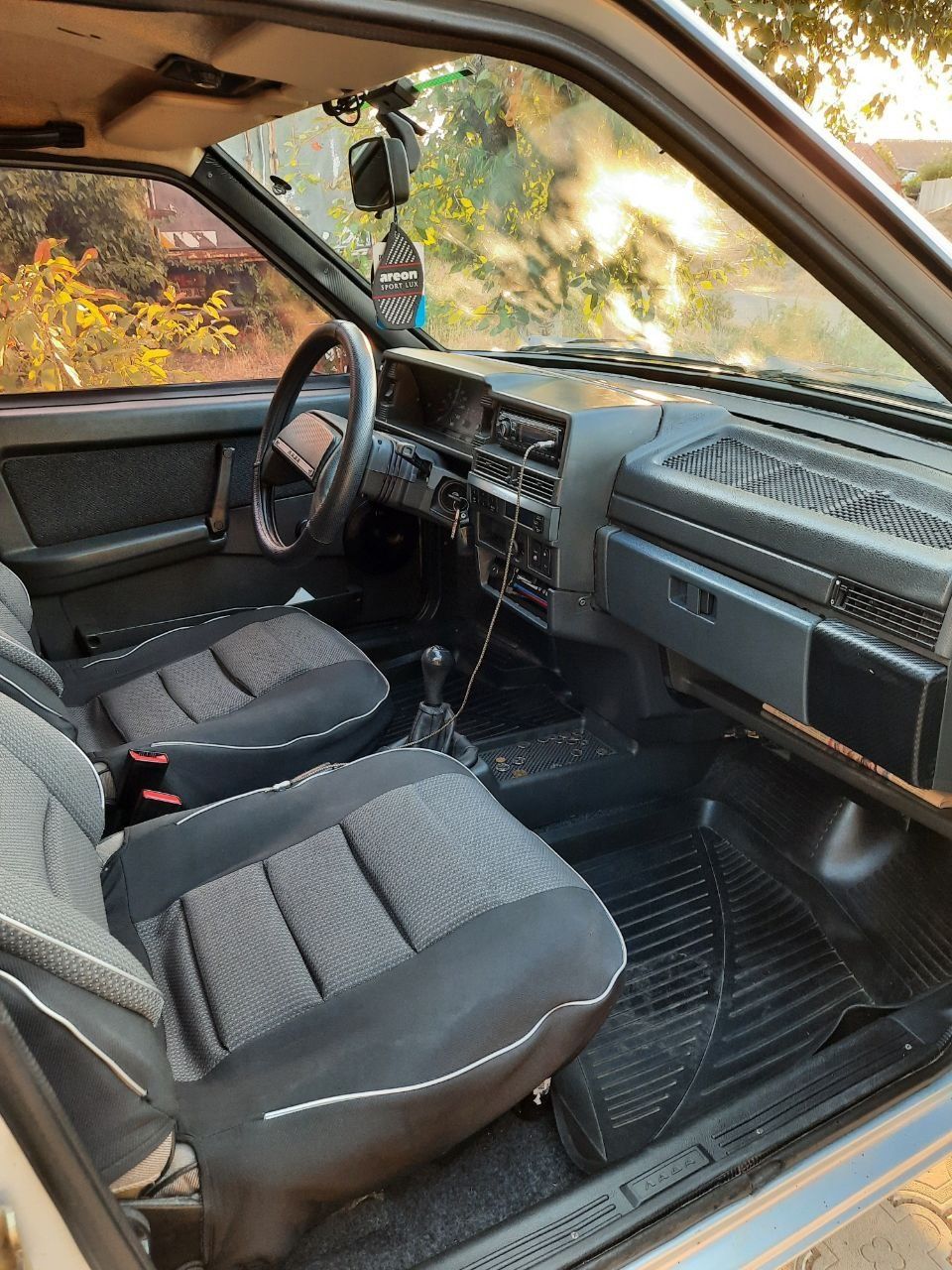 Продаю Lada 21099 1.5L инжектор.