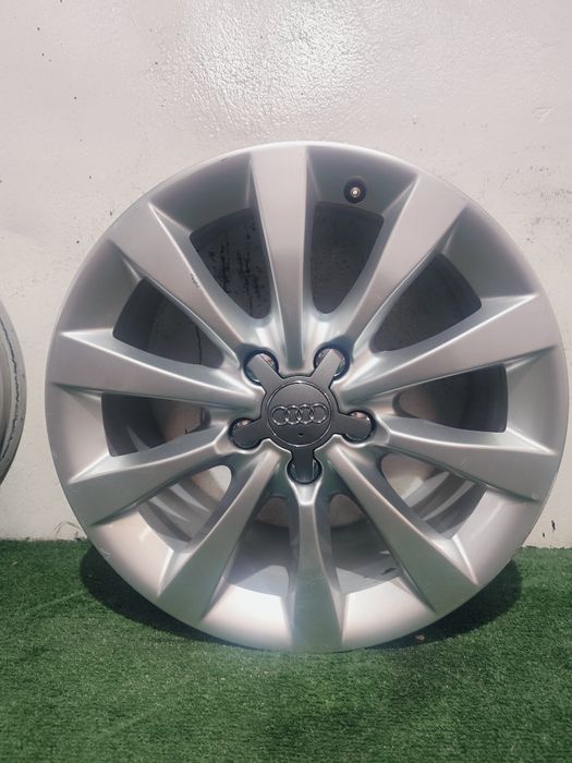 Felgi aluminiowe OE Audi A4 B8 5x112 17" 8J et39