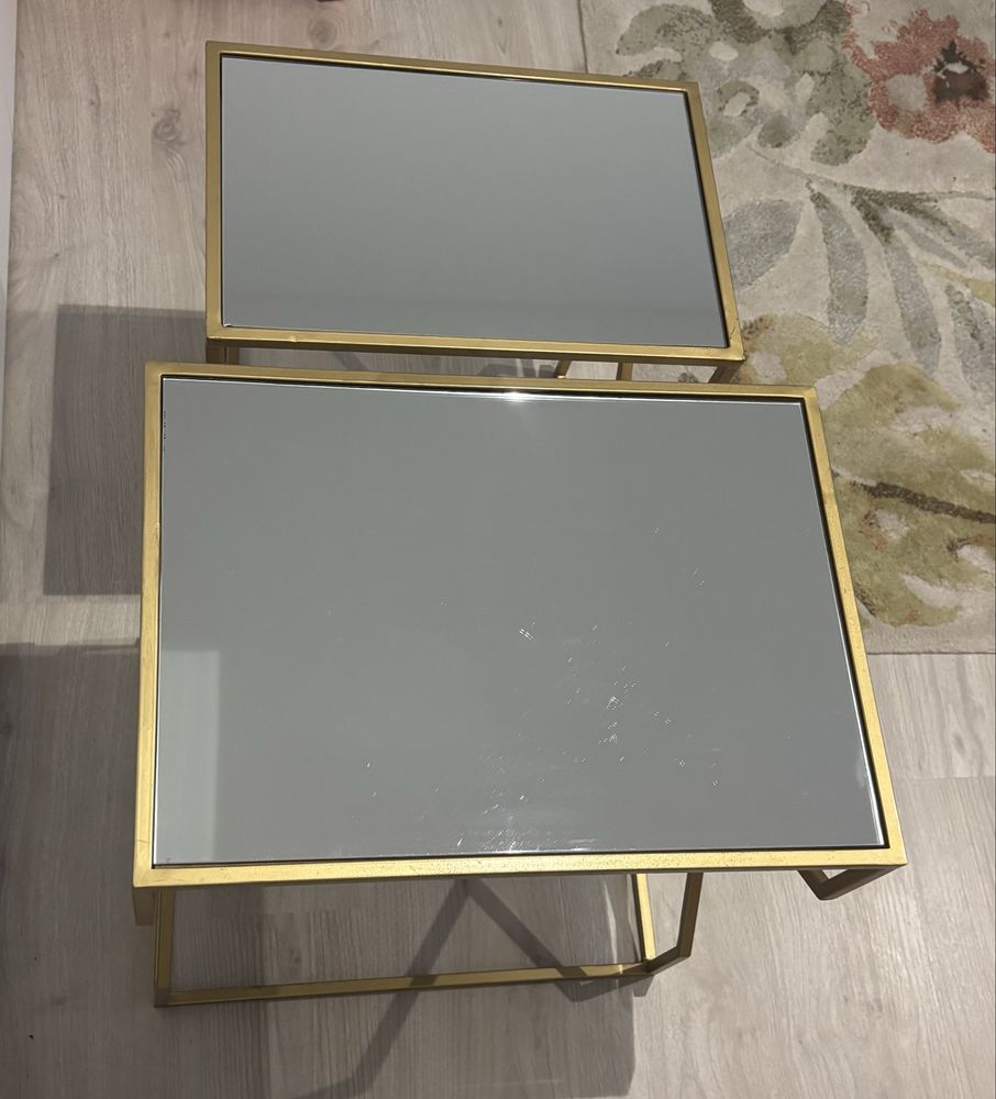 Conjunto de 2 mesas