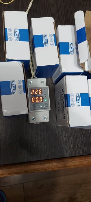 Защитное реле от перепадов напяженич tomzn