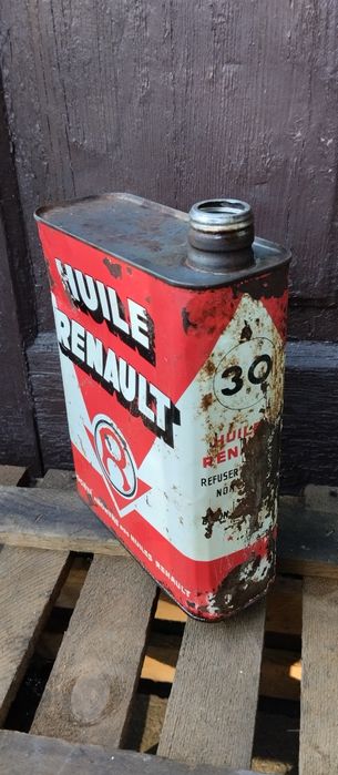 Stara puszka po oleju renault Francja