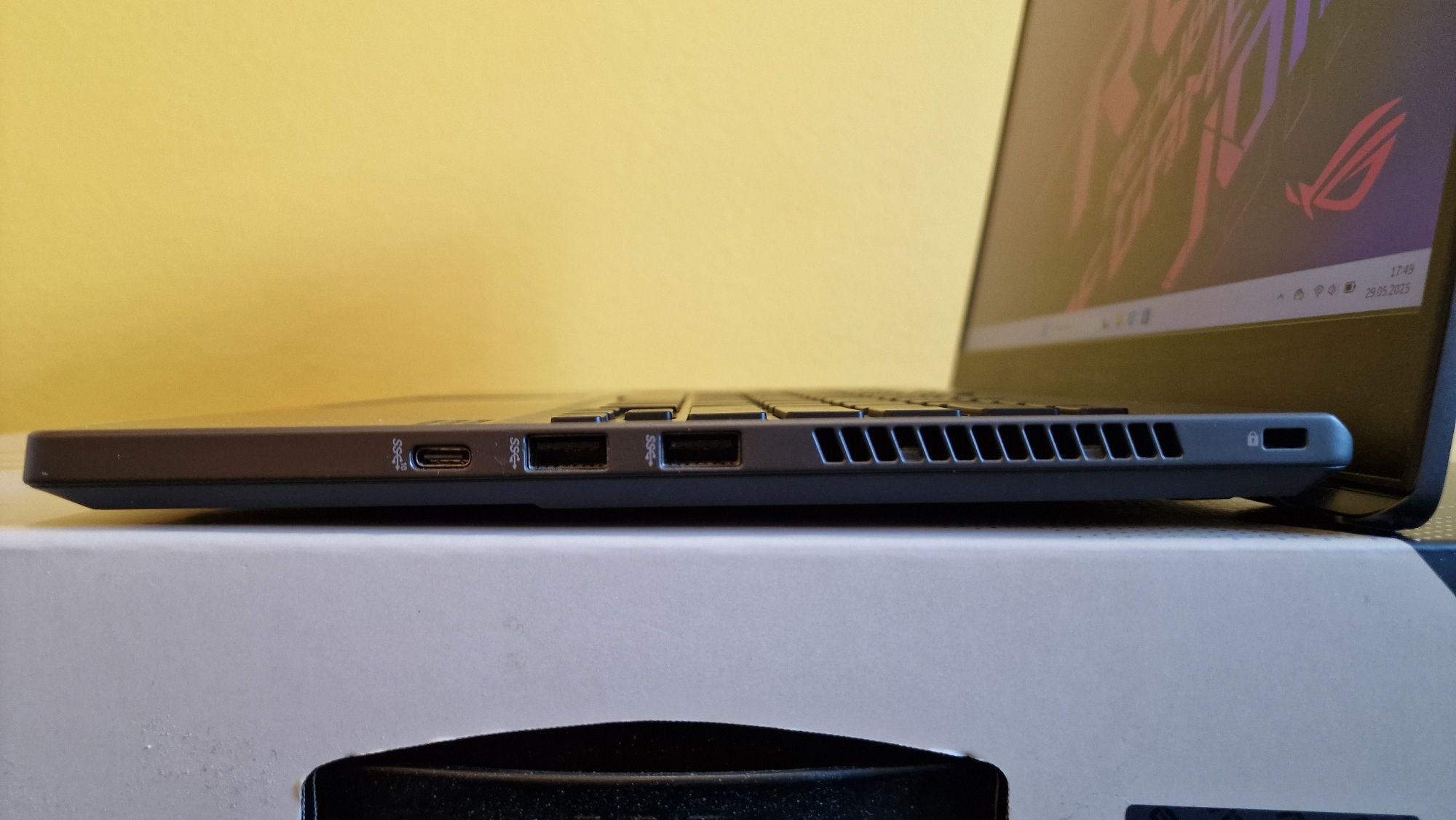 Laptop Asus ROG Zephyrus G14, RTX 3050Ti, ekran 2K 120Hz