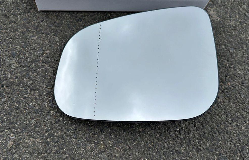 Скло дзеркала вкладиш Volvo v60 І s60 ІІ v40 v70 s80 31298906