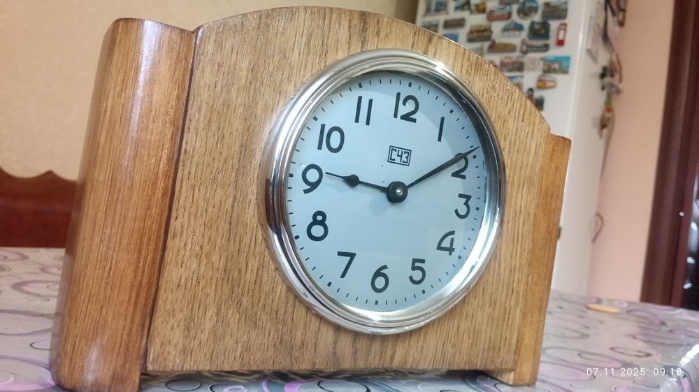 Годинник СЧЗ настільний, дерев'яний корпус 55р.в.