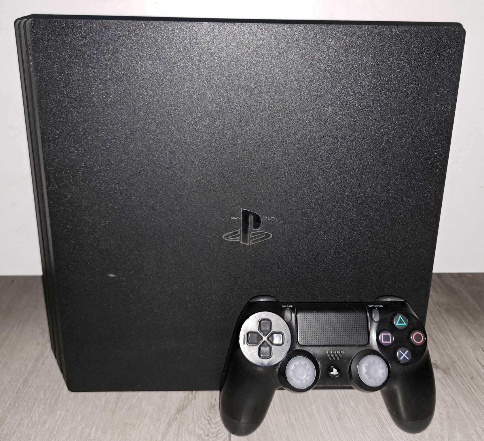 konsola Play Station 4 Pro 1TB