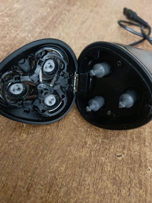 Продам электробритва.