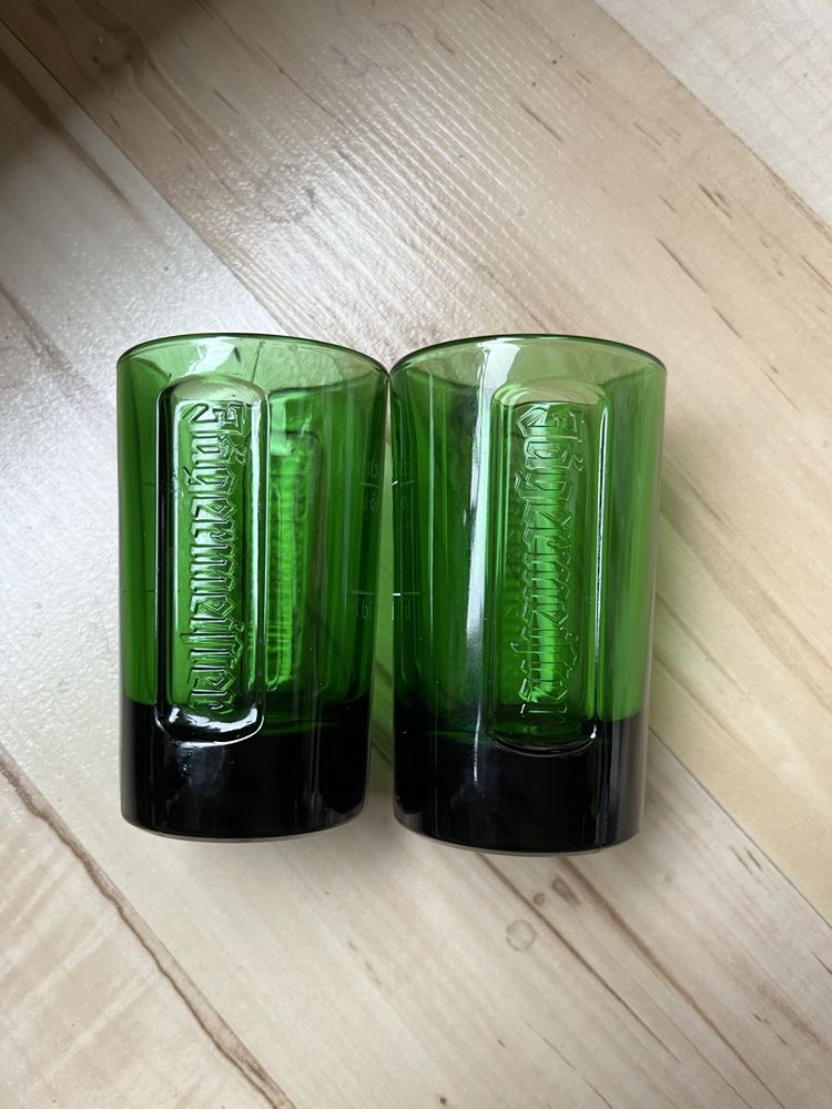 Kieliszki jagermeister zielone i biały