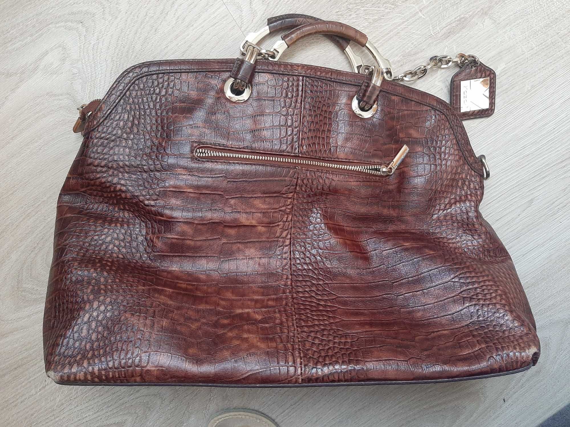 Sprzedam Torebkę Kazar Brązowa Skóra Elegancka Funkcjonalna  wym45/33