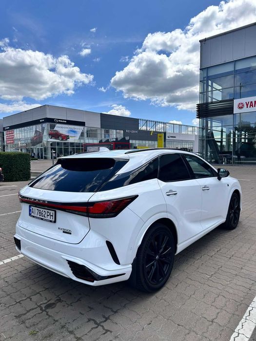 Lexus RX 2023 V покоління • 500h AT (371 к.с.) AWD • F Sport