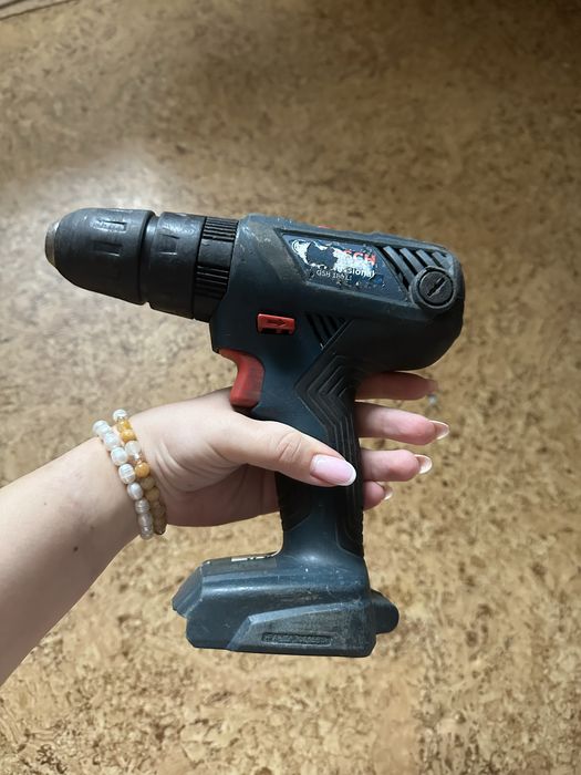 Шуруповерт ударний bosch