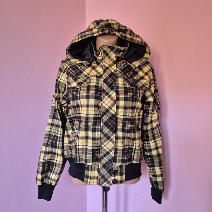 Kurtka damska w krate rozmiar L