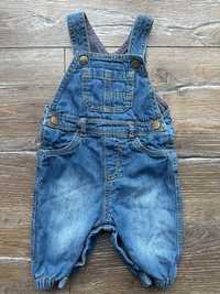 Jeansowe spodenki ogrodniczki krótkie gładkie 0-3 months dla chłopca