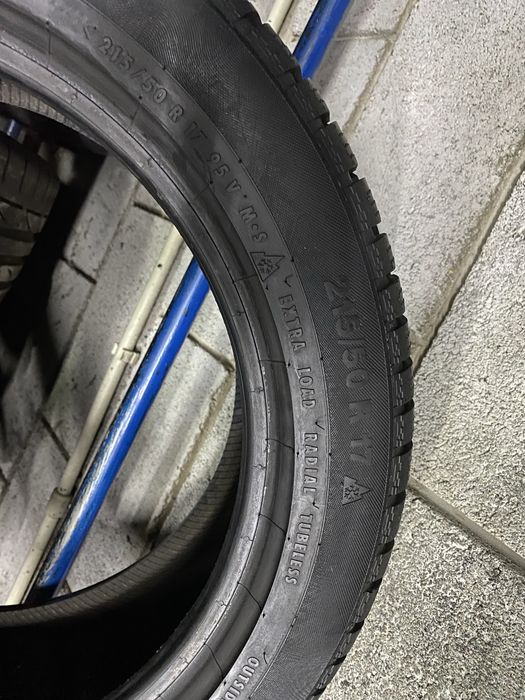 Зимові шини 215/50 R17 (95V) CONTINENTAL