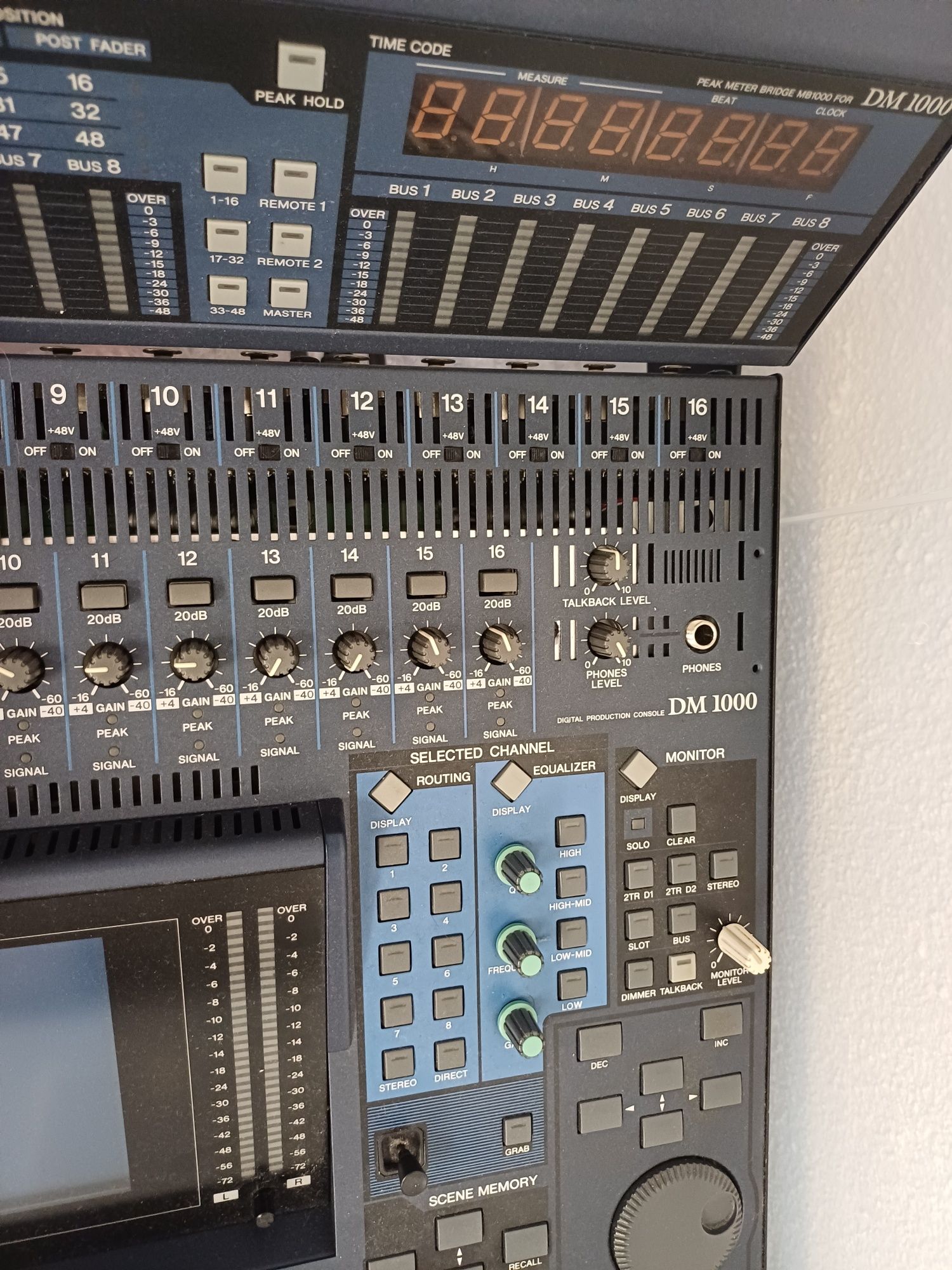 Mesa mistura Yamaha DM 1000