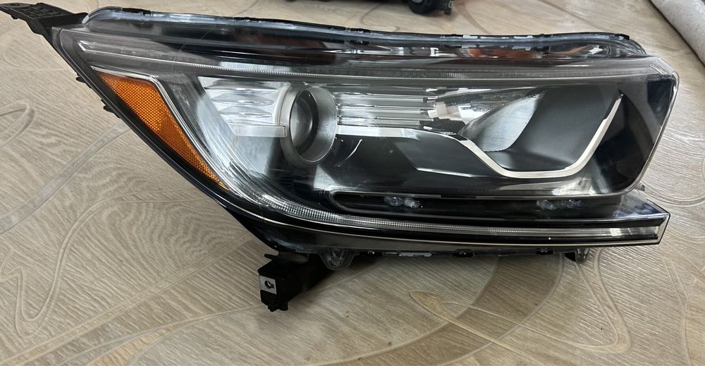 Фари  Honda CR-V
