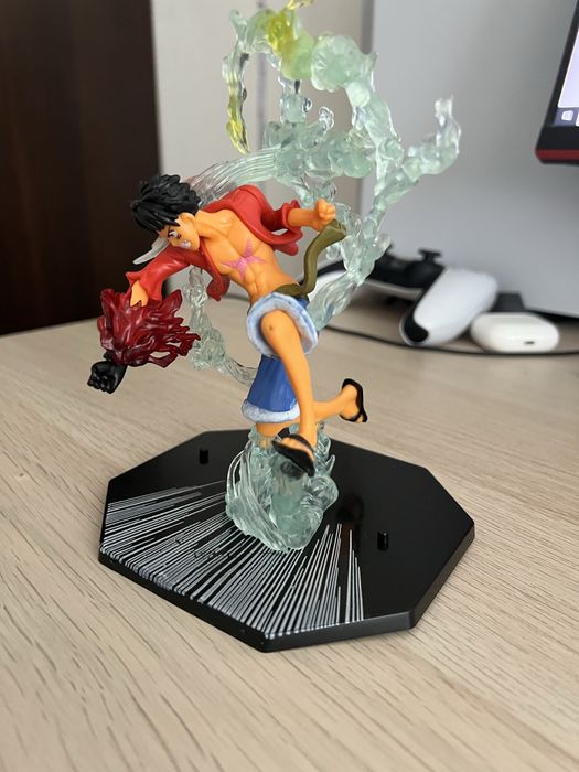 Figurka Luffy (Anime One Piece) dynamiczna poza