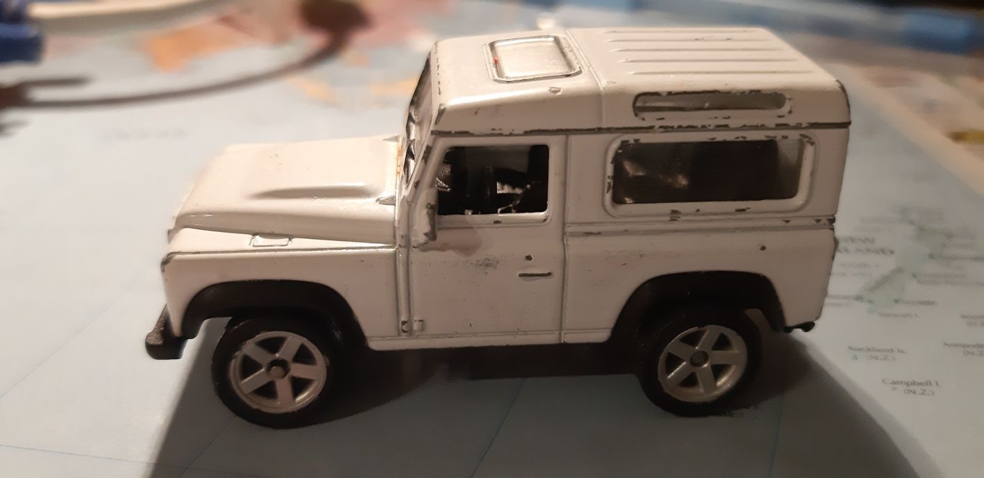 Model Land Rover Defender Welly wysyłka