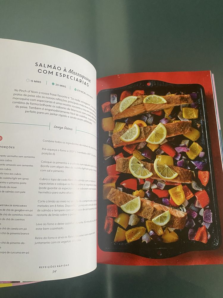 Livro “Nem Parece que Emagrece” com 100 receitas