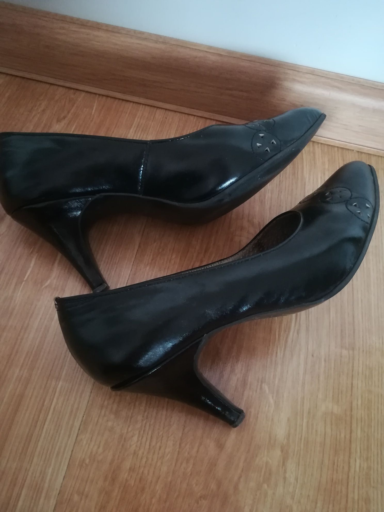 Buty na obcasie czółenka damskie roz 35