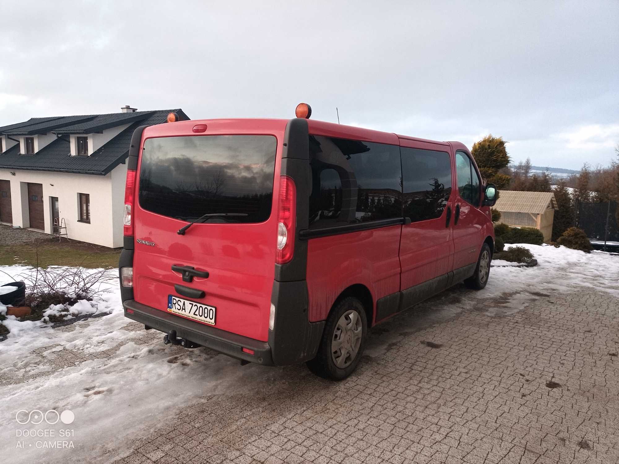 Wynajem busa Renault