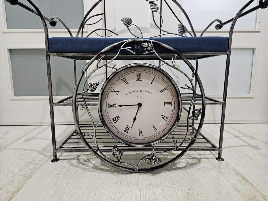 Zegar ścienny metaloplastyka