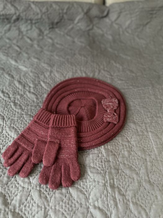 Beret i rękawiczki 116 (3-6 lat)