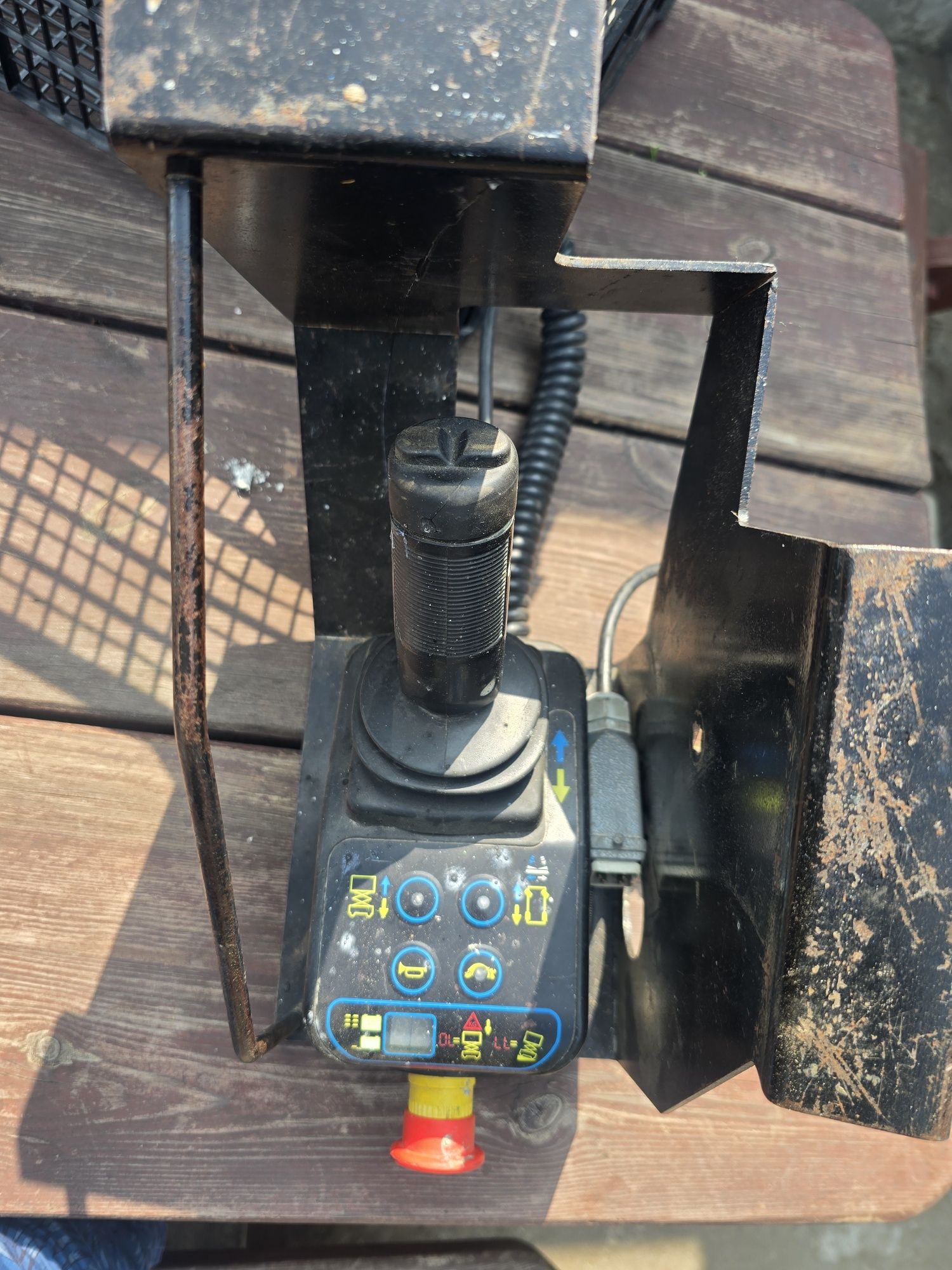 Joystick do podnośnika