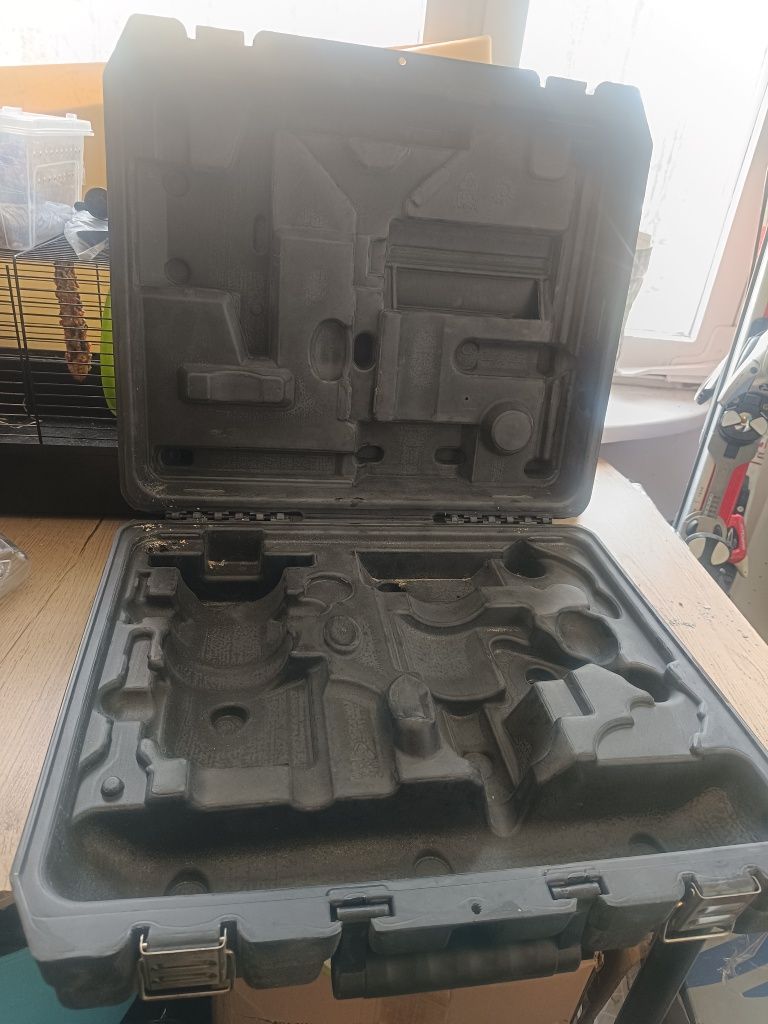 Walizka Dewalt Frezarka D26204K Case