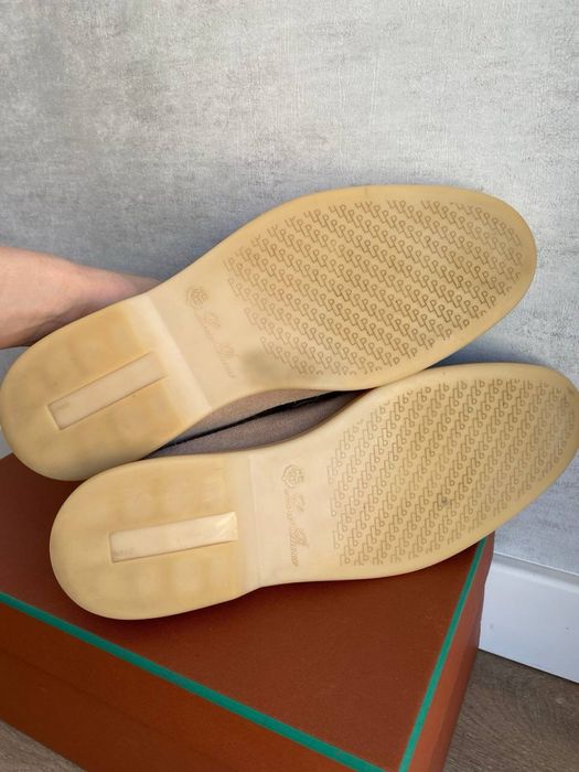 Loro Piana мужские лоферы бежевого цвета