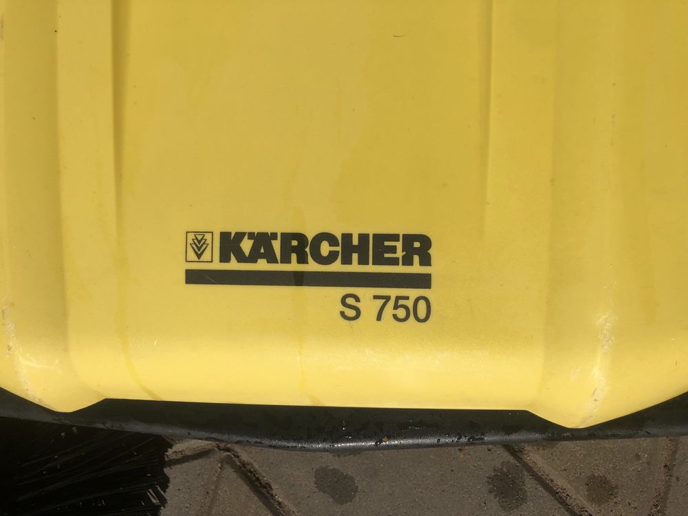 Karcher S750 ручная подметальная машина