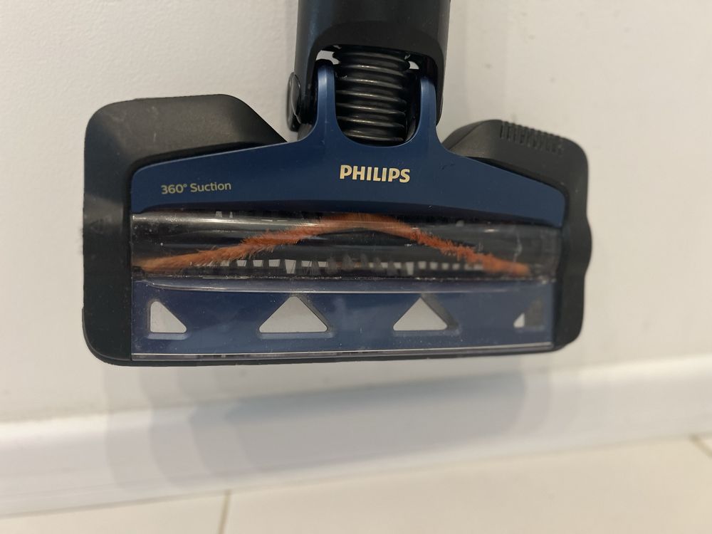 Bezprzewodowy odkurzacz Philips 8000 xc8049 w dużym zestawie