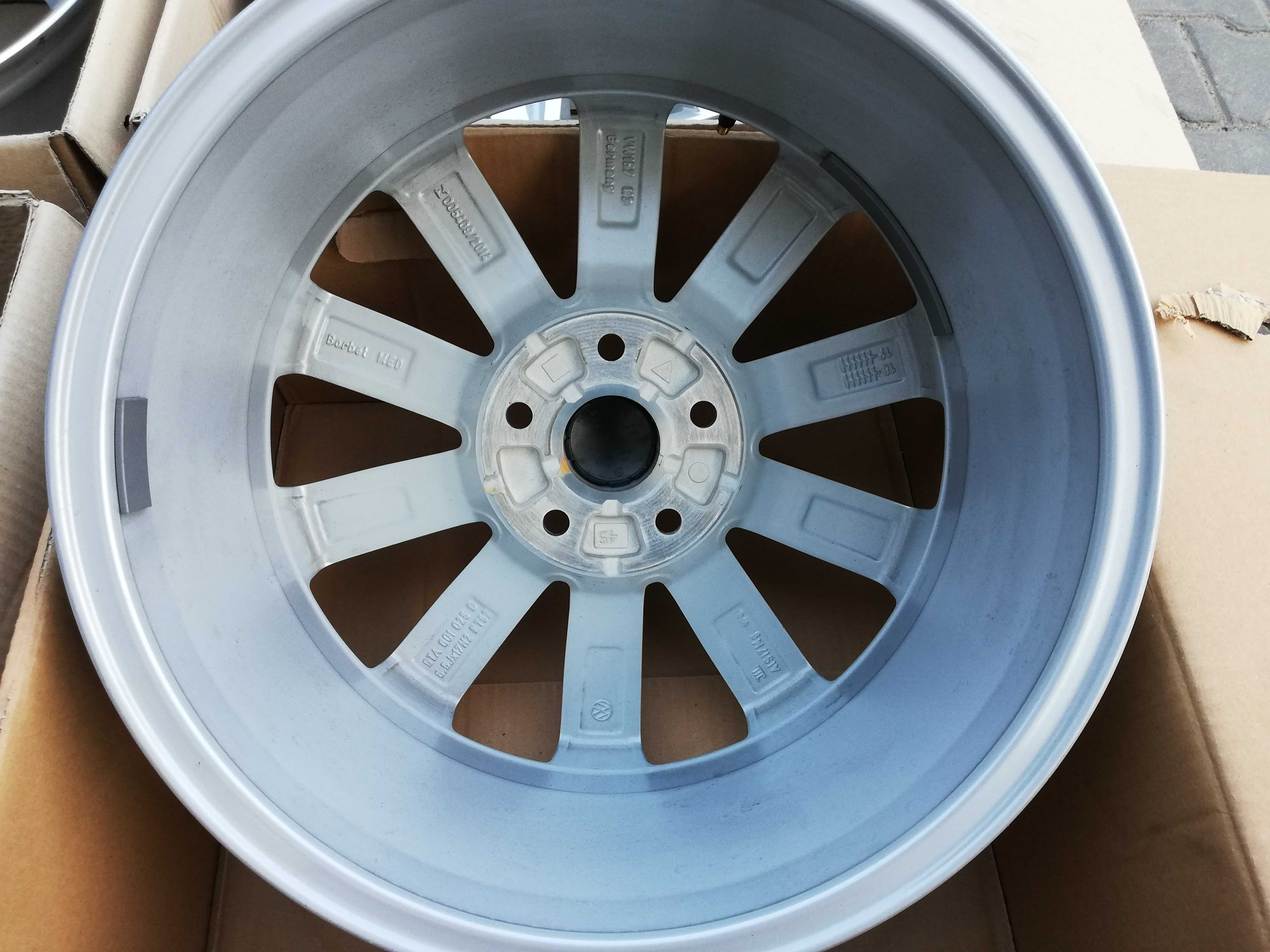 Felgi VW touran Caddy Golf Jetta Passat 17'' NOWE