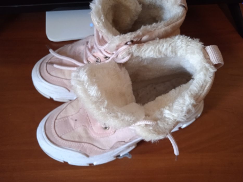 Зимові ботинки для дівчинки