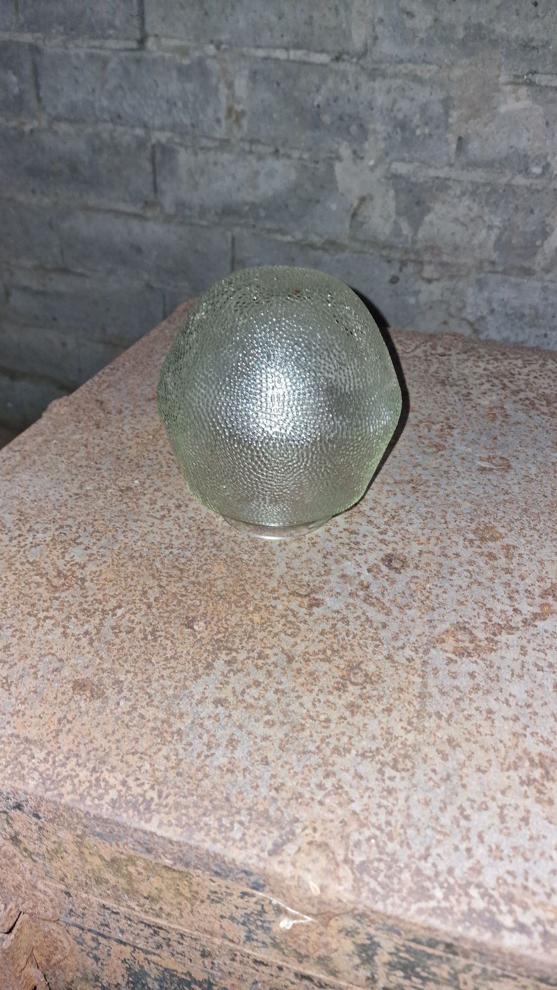 Klosze szklane do lamp z czasów prl