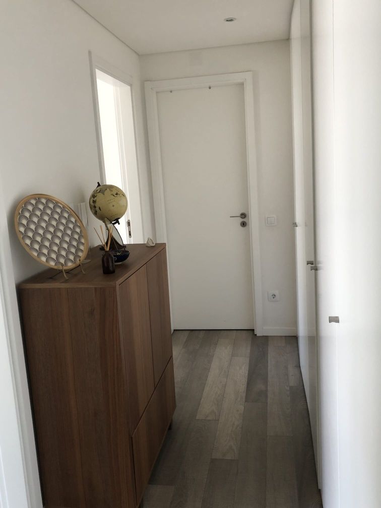 Arrenda-se T1 com garagem
