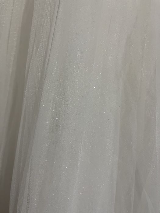 Продам весільну сукню