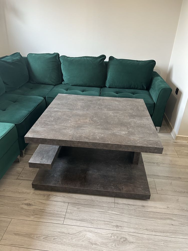 stolik + lampa z żarowkami