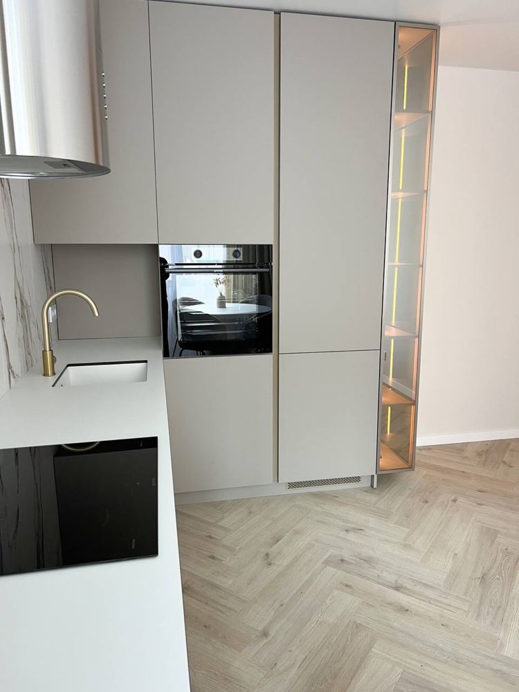 Продам двокімнатну квартиру з дизайнерським ремонтом ЖК Центральний 2