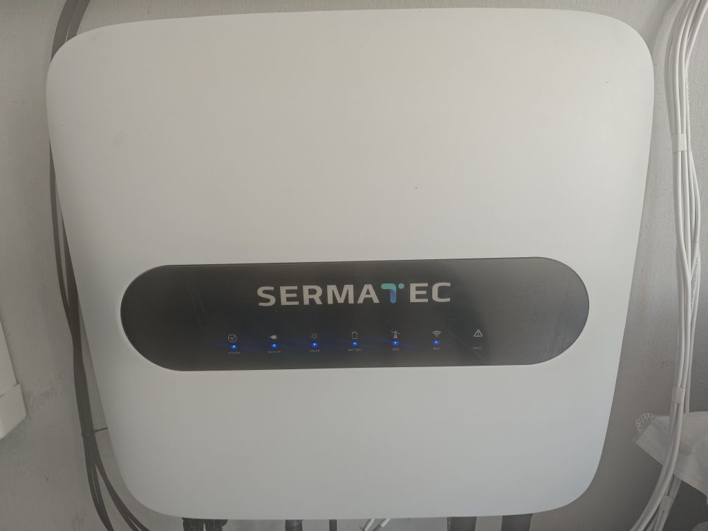 Б/у Гибридный инвертор Sermatec SMT-10K-TH-HV (3 фазы, 10 кВт, 2 МППТ,