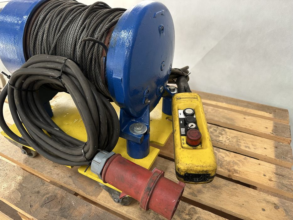 Wyciągarka Elektryczna 400V Pilot 250kg 25m