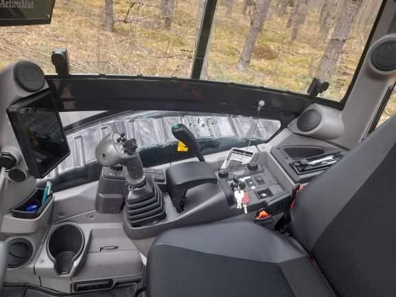 NOWY-HARVESTER KUBOTA U56-5 + głowica Arbro 400s.
