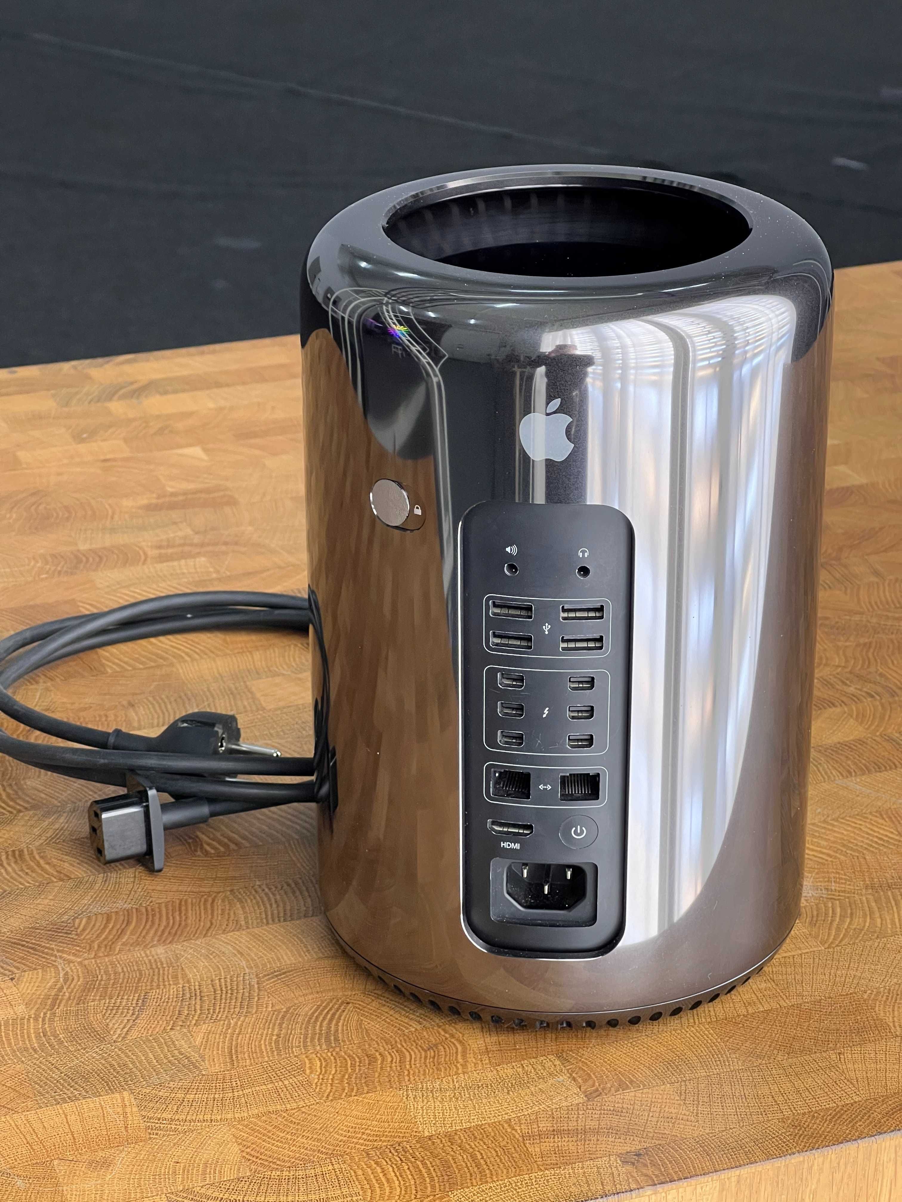 Mac Pro A1481, Xeon E5 8-core, 64 GB, 2x AMD FirePro D700 6 GB, 250 GB