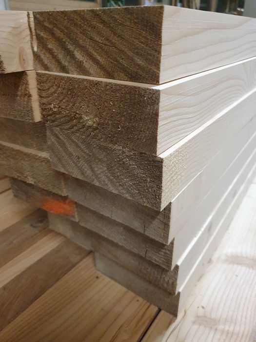 Drewno konstrukcyjne c24 strugane świerk belki suche