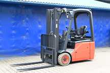 Wózek widłowy Linde E15 Triplex 410 cm 1394 mth Bat.2021 rok FHP 370