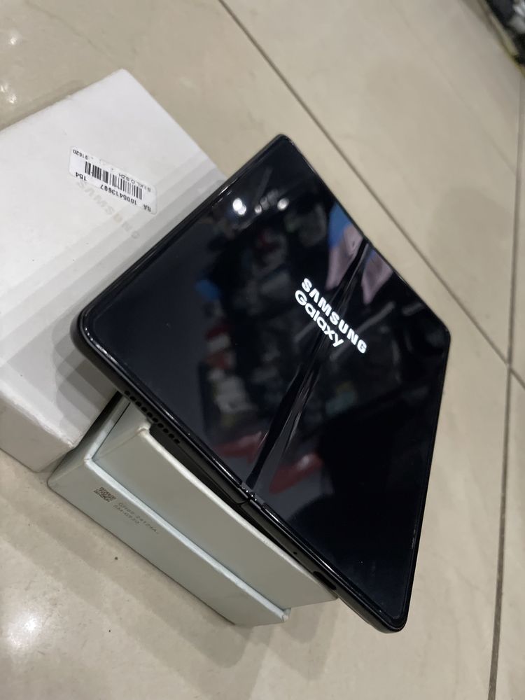 Smartfon Samsung Galaxy Z Fold3 12 GB / 512 GB czarny